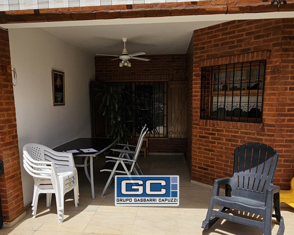 Casa en Venta Moron Lista Para Disfrutar Construccion de Primera Calidad Parque y Piscina
