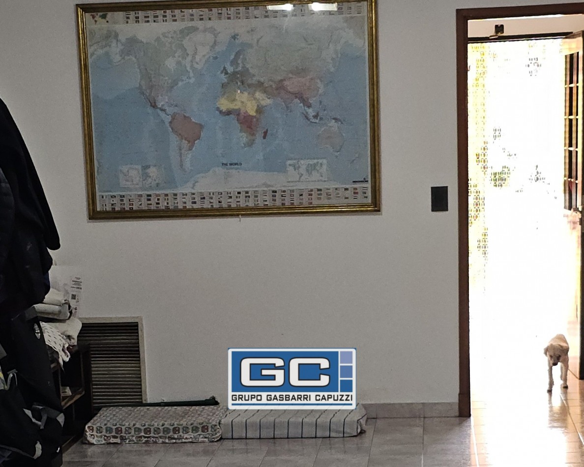 Casa en Venta Moron Lista Para Disfrutar Construccion de Primera Calidad Parque y Piscina