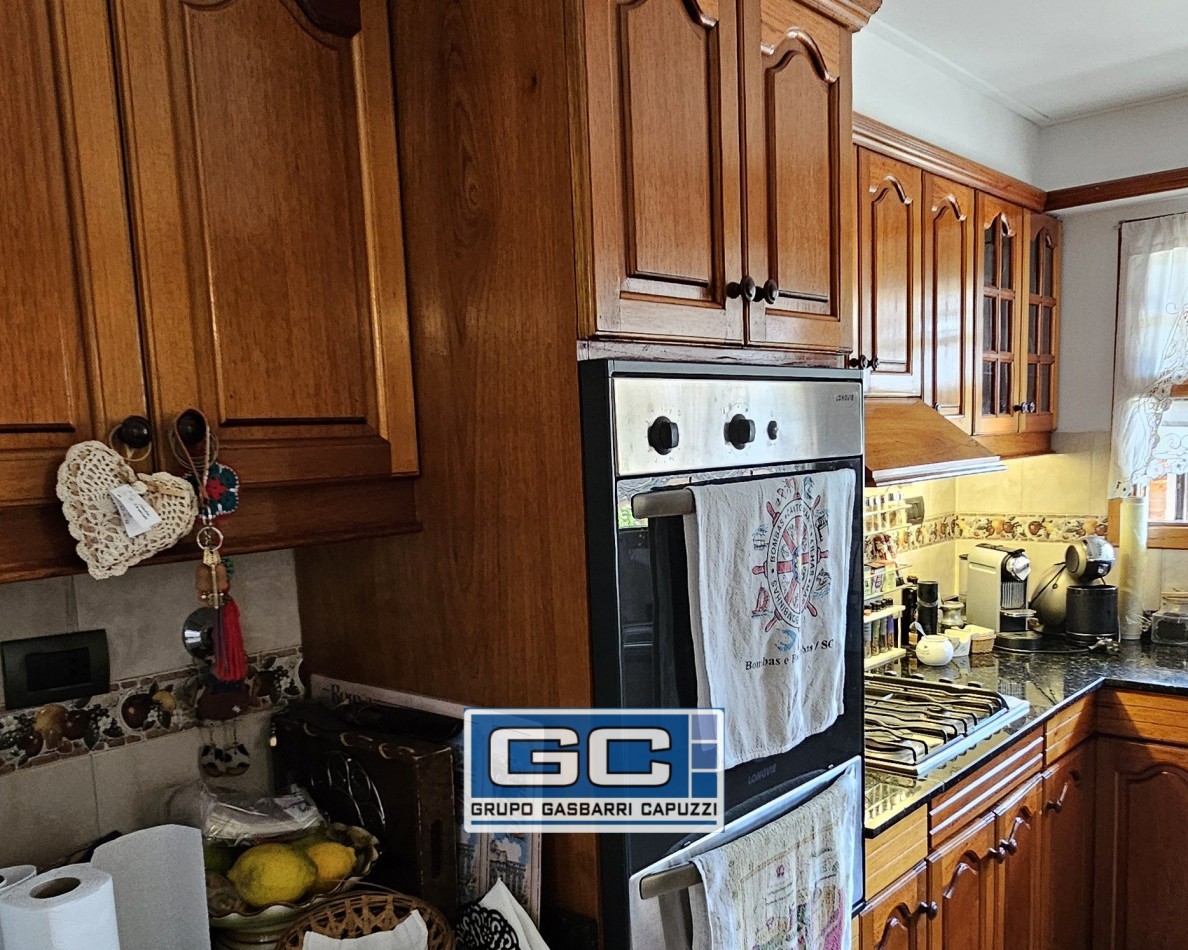 Casa en Venta Moron Lista Para Disfrutar Construccion de Primera Calidad Parque y Piscina