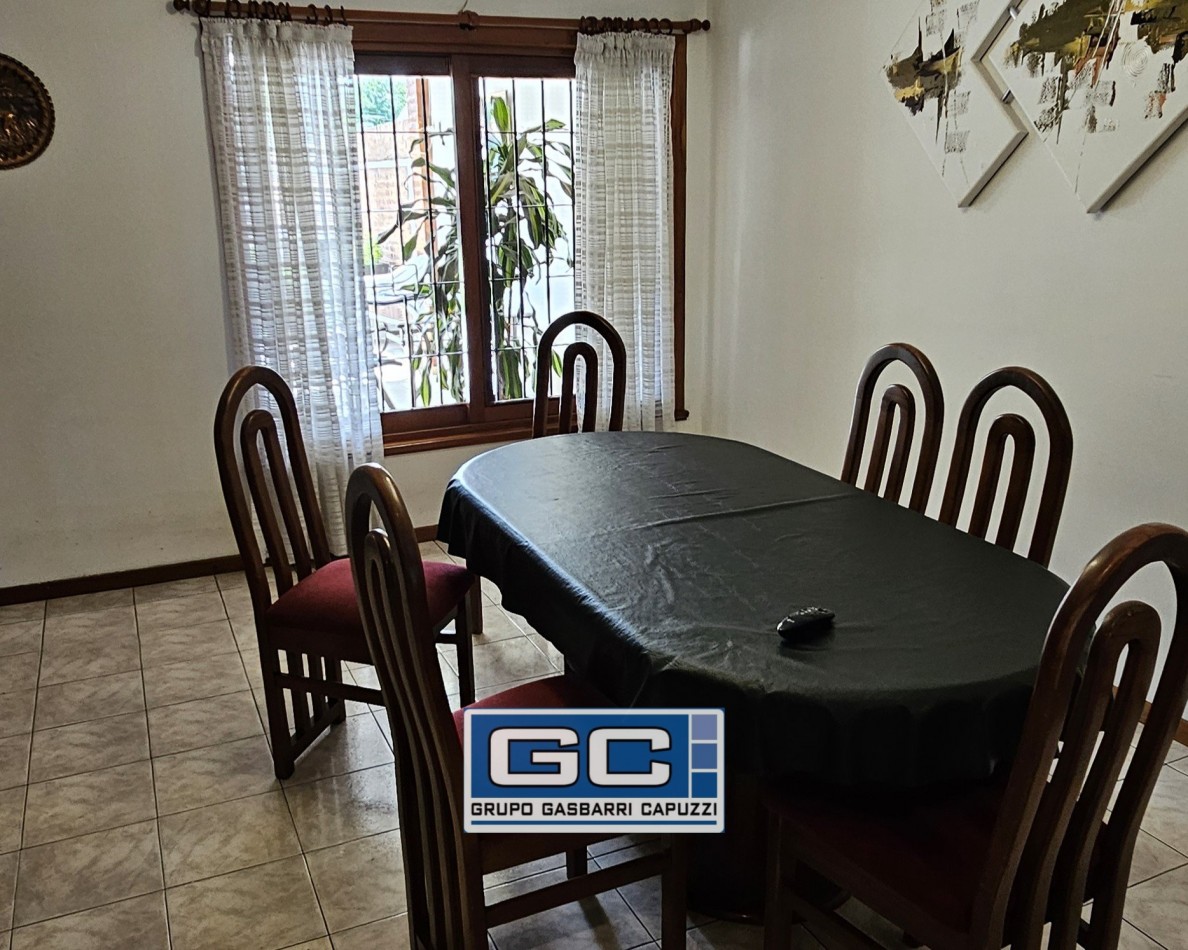 Casa en Venta Moron Lista Para Disfrutar Construccion de Primera Calidad Parque y Piscina