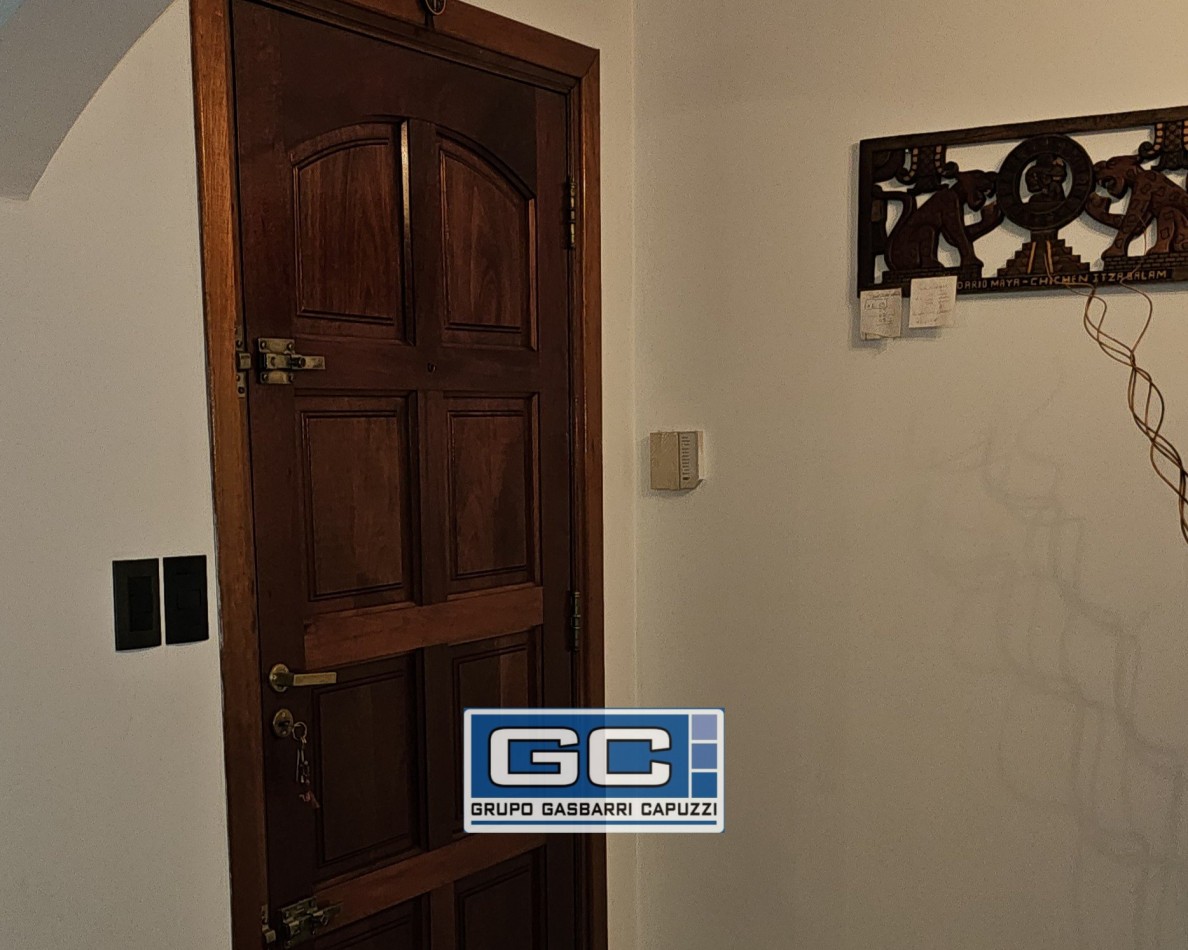 Casa en Venta Moron Lista Para Disfrutar Construccion de Primera Calidad Parque y Piscina