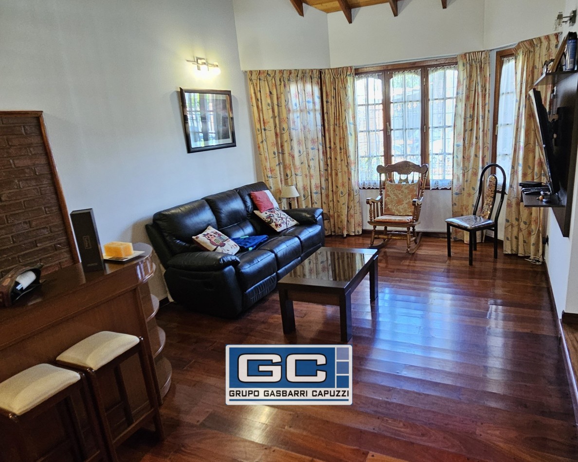 Casa en Venta Moron Lista Para Disfrutar Construccion de Primera Calidad Parque y Piscina
