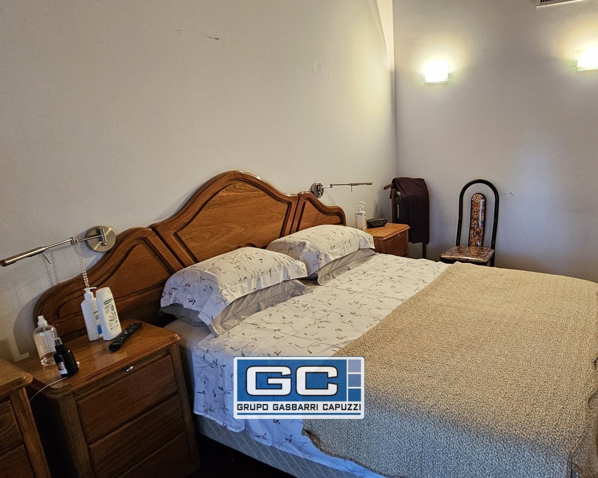 Casa en Venta Moron Lista Para Disfrutar Construccion de Primera Calidad Parque y Piscina