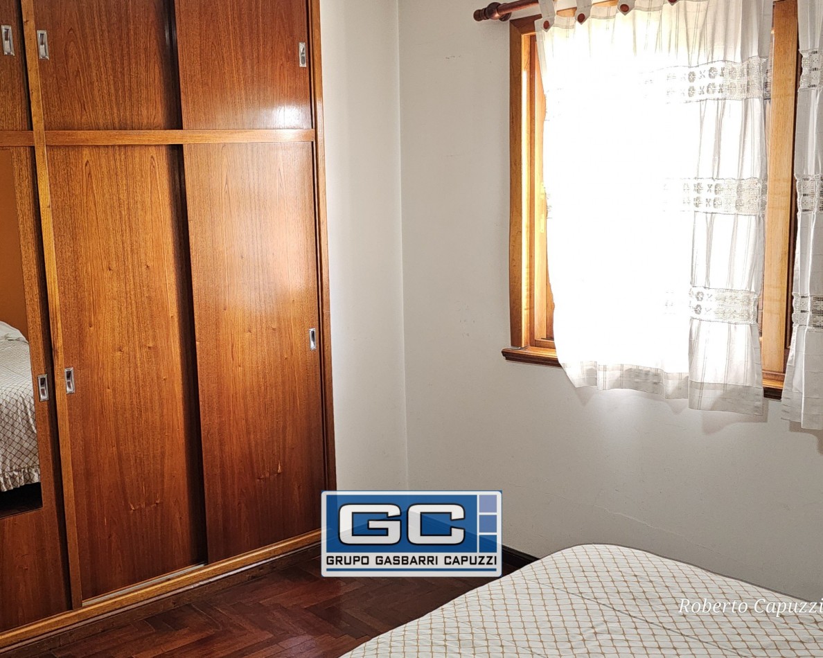 Casa en Venta Moron Lista Para Disfrutar Construccion de Primera Calidad Parque y Piscina