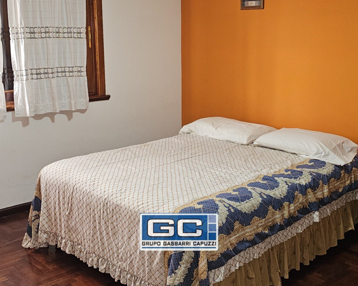 Casa en Venta Moron Lista Para Disfrutar Construccion de Primera Calidad Parque y Piscina