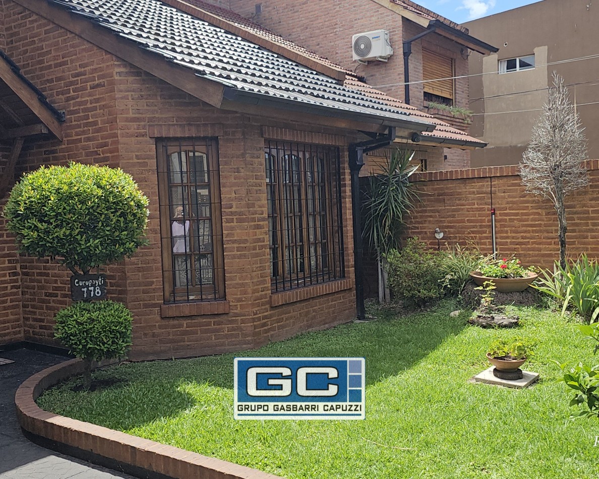 Casa en Venta Moron Lista Para Disfrutar Construccion de Primera Calidad Parque y Piscina
