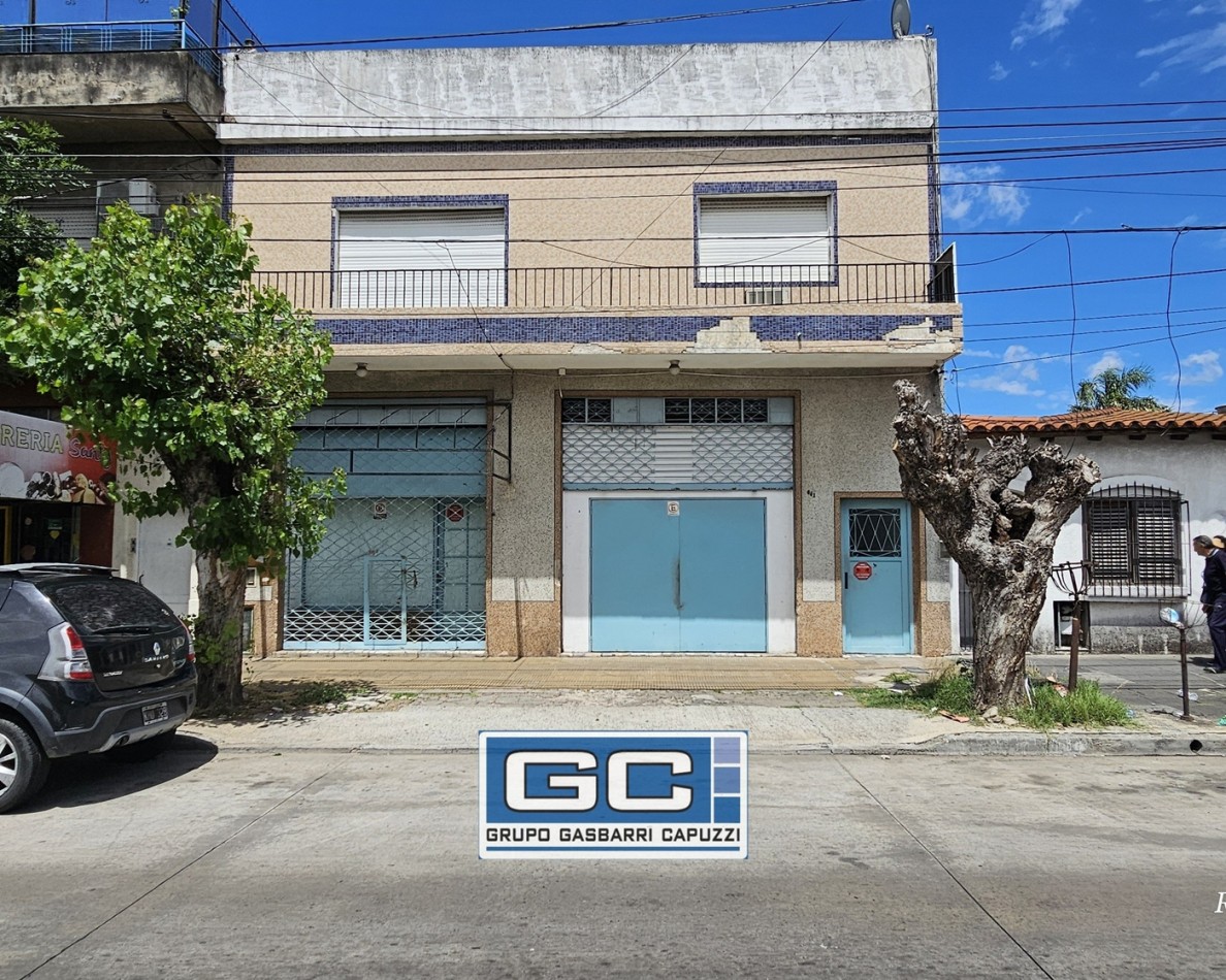 Casa Con Locales en Venta Moron Sobre Lote Propio Zona Comercial