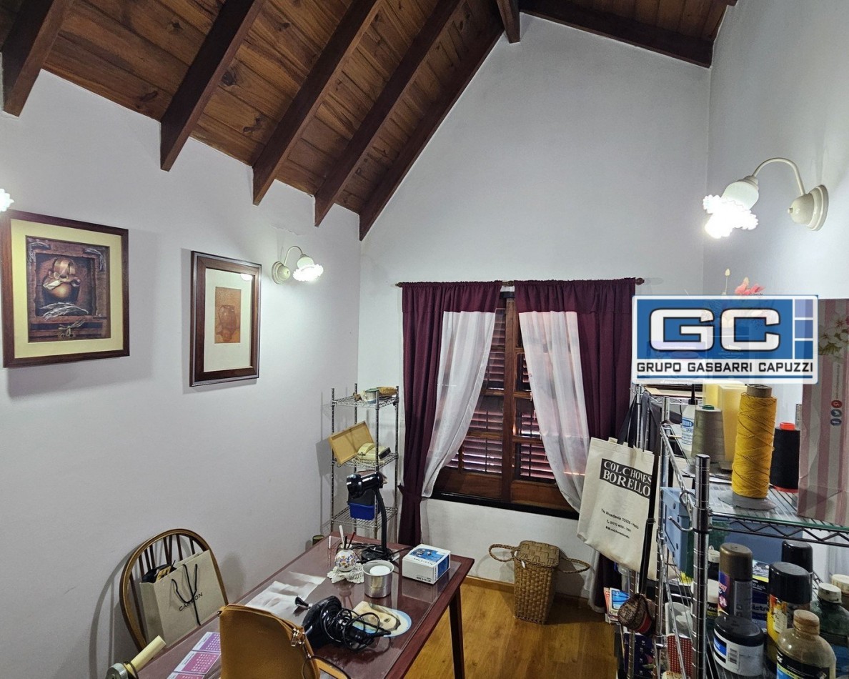 Casa en Venta Haedo Norte impecable sobre lote propio