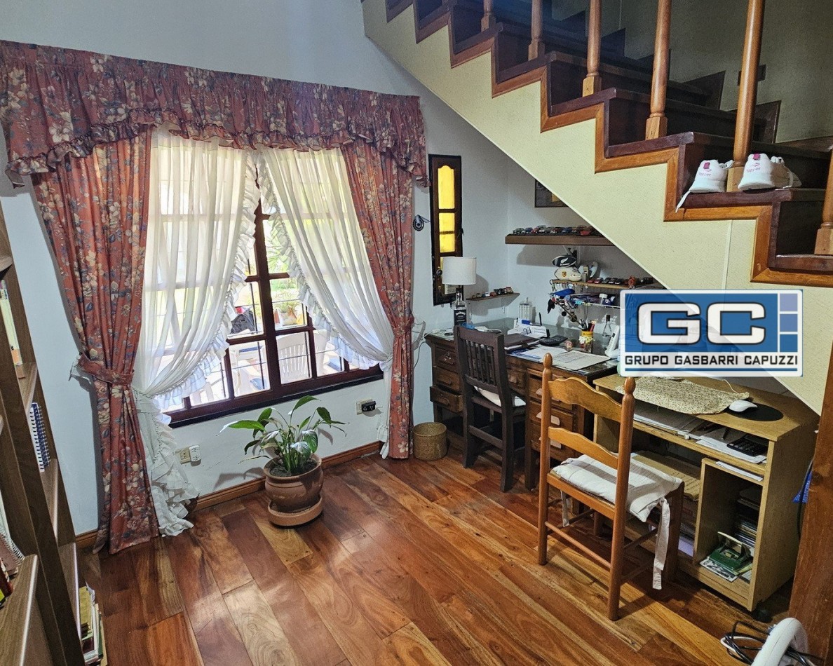 Casa en Venta Haedo Norte impecable sobre lote propio