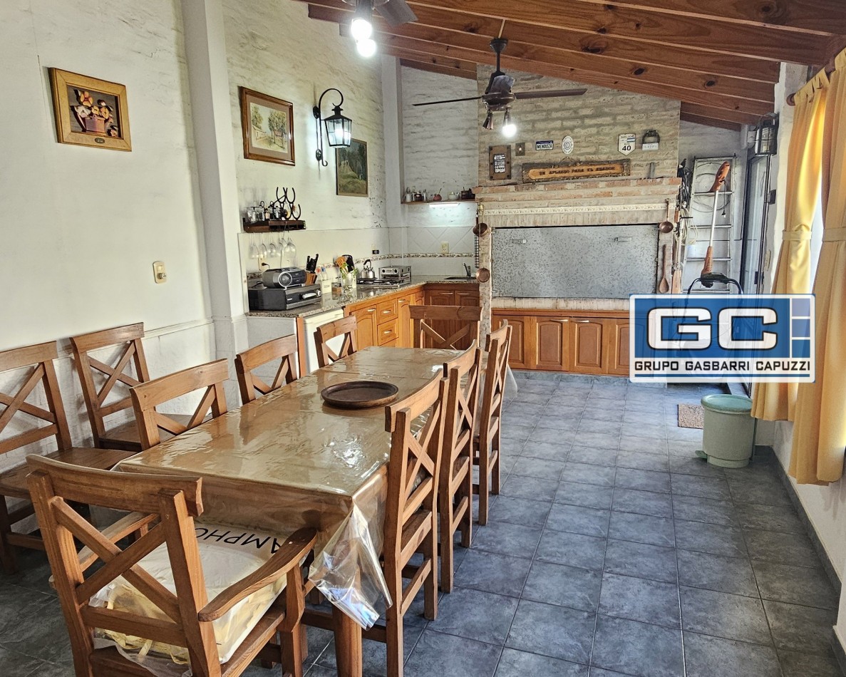 Casa en Venta Haedo Norte impecable sobre lote propio