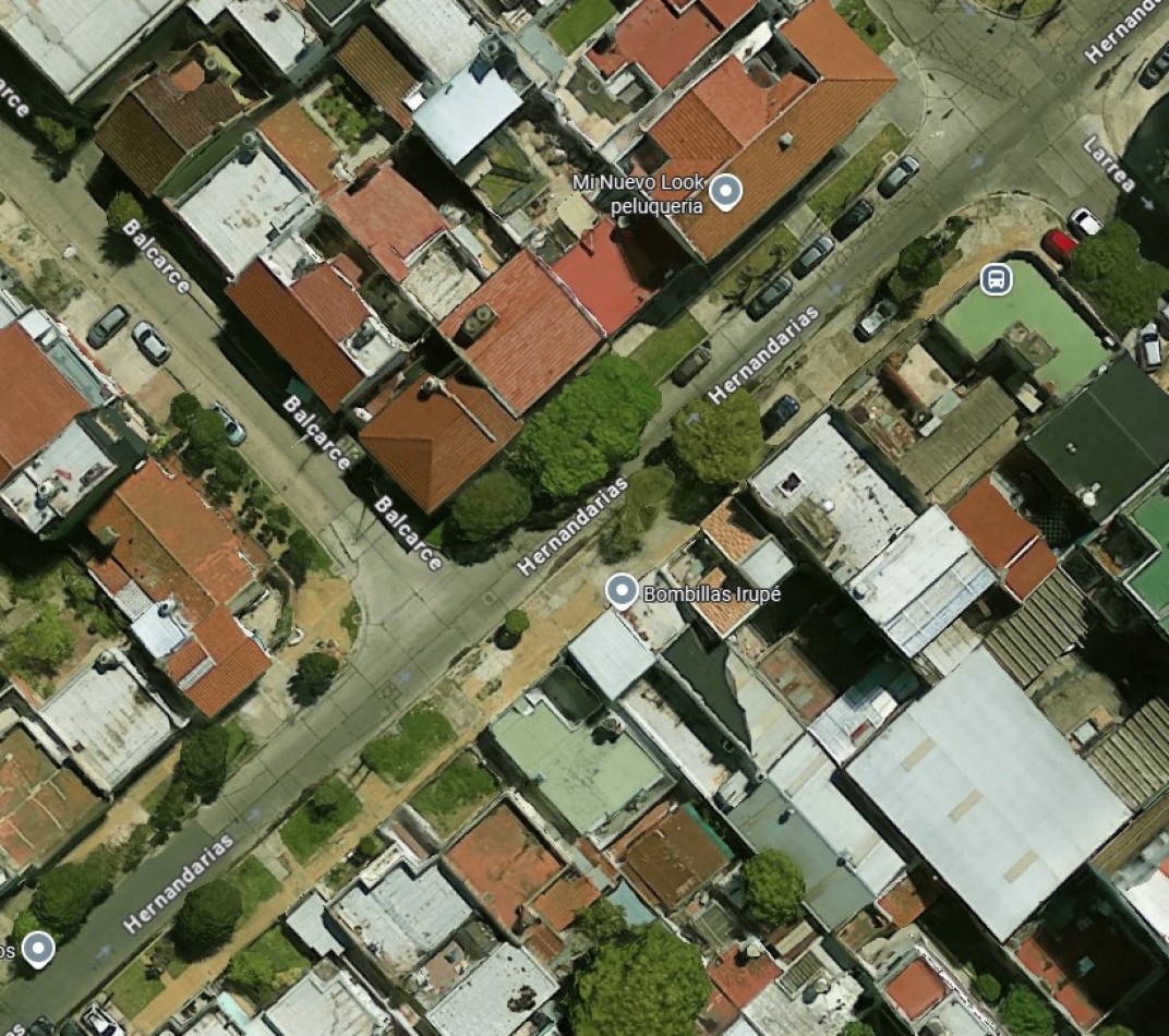 Casa tipo PH al Frente en Esquina