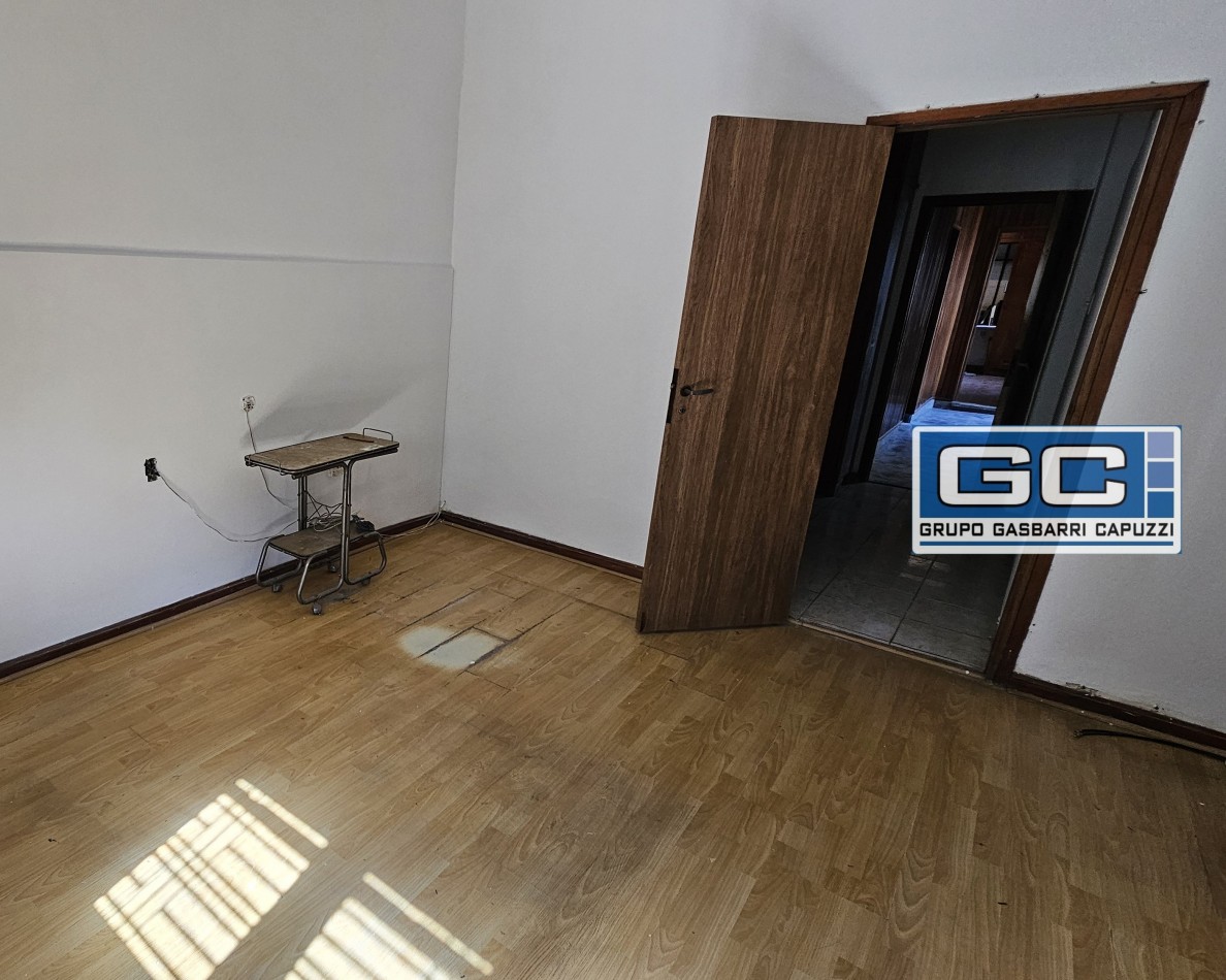 PH En Venta Al Frente Caseros Muy Amplio, Luminoso y Comodo