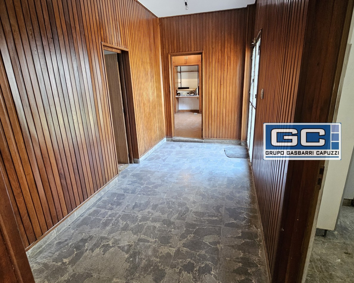 PH En Venta Al Frente Caseros Muy Amplio, Luminoso y Comodo