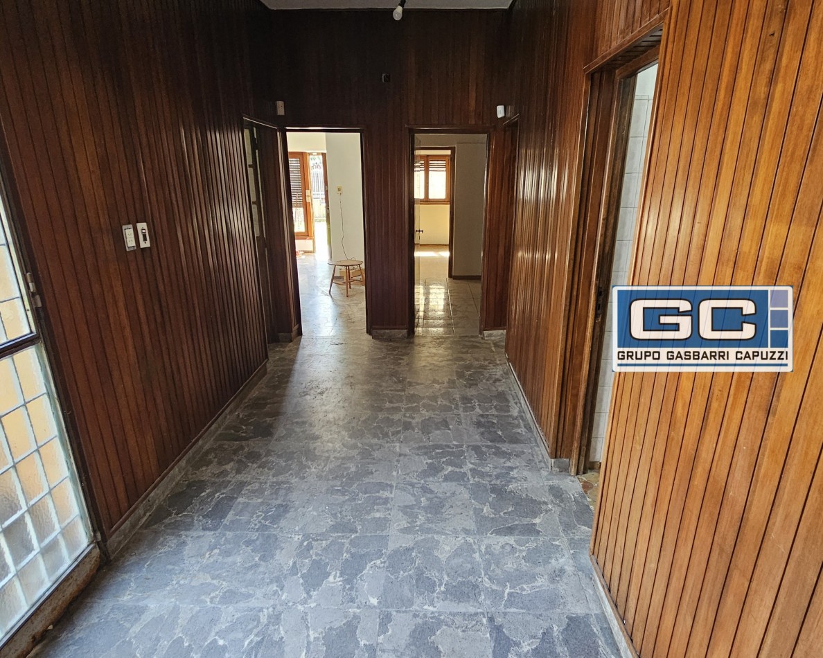 PH En Venta Al Frente Caseros Muy Amplio, Luminoso y Comodo