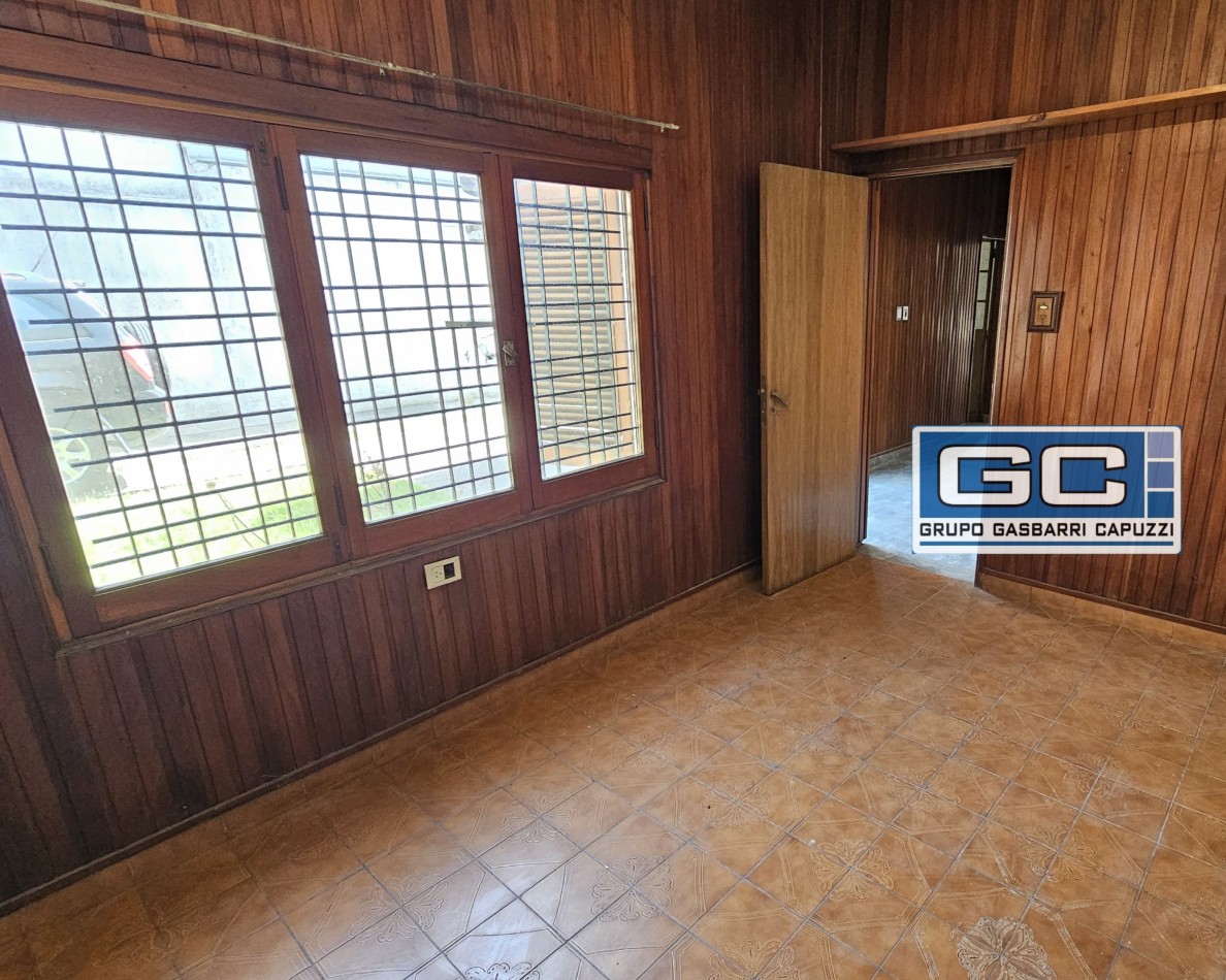 PH En Venta Al Frente Caseros Muy Amplio, Luminoso y Comodo