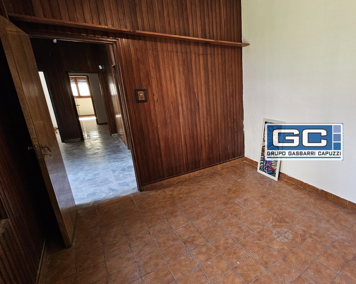 PH En Venta Al Frente Caseros Muy Amplio, Luminoso y Comodo