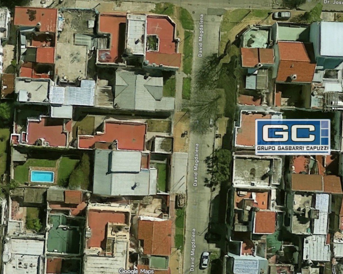 PH En Venta Al Frente Caseros Muy Amplio, Luminoso y Comodo