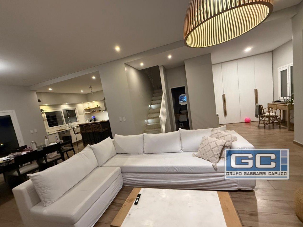 Casa en Venta en Ramos Mejia Impecable Hermosa lista para disfrutar